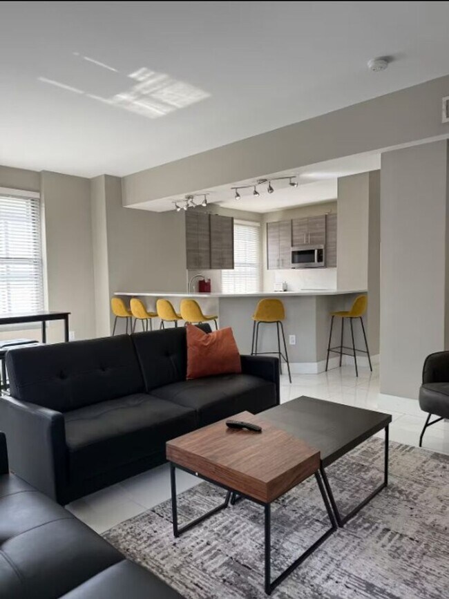 Building Photo - Beautiful Furnished 2-Bed, 2-Bath Condo in the Heart of Downtown Des Moines