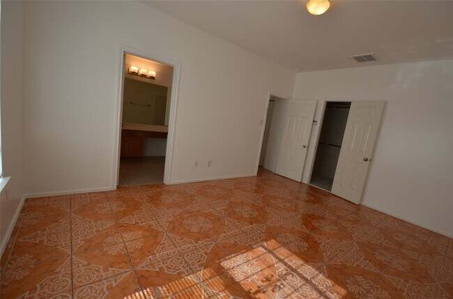 Building Photo - 13007 Brentlawn Ct