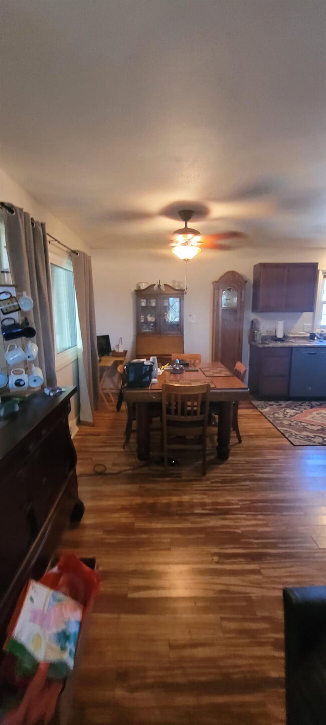 Building Photo - 6304 Kevin Ave