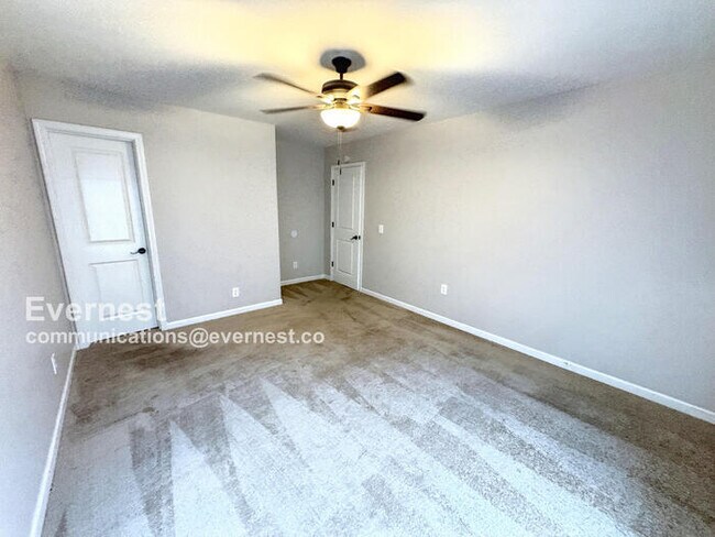 Building Photo - 364 Southgate Dr