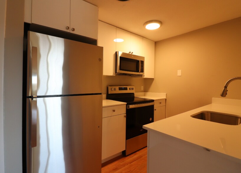 Building Photo - 50 Evergreen St