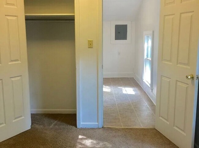 Building Photo - 108 N Hamilton St