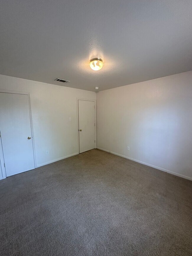 Building Photo - AVAILABLE SOON!