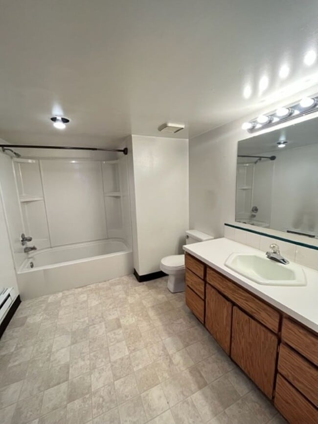 Building Photo - 5411COLBYAVE