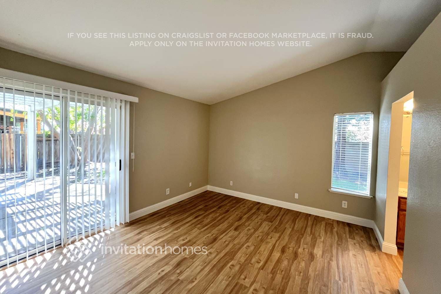 Building Photo - 2522 Drummond Dr