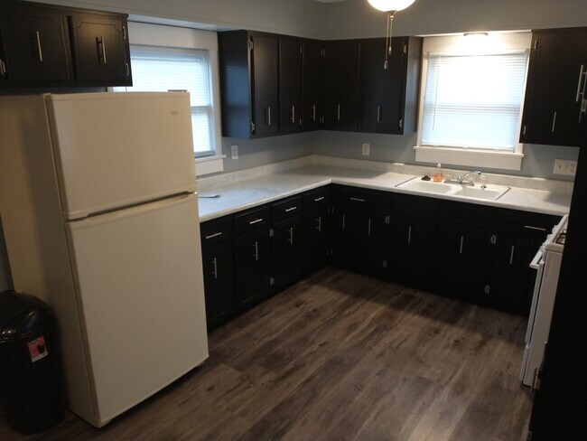 Building Photo - 303 W Wernsing Ave