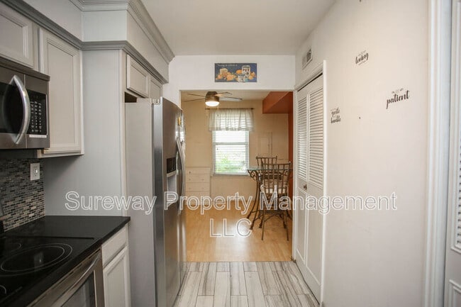 Building Photo - 2116 Harbour Dr