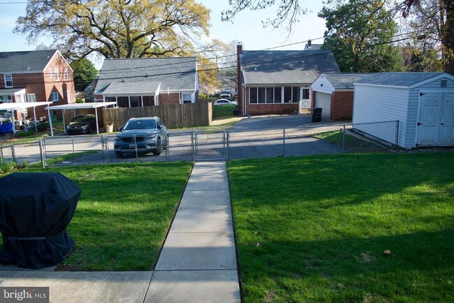 Building Photo - 3104 Dunglow Rd