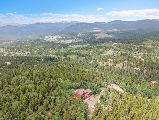 Building Photo - 204 Bristlecone Way