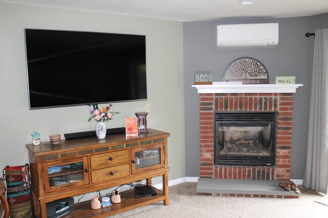 Building Photo - 26 Whiteoak Ln
