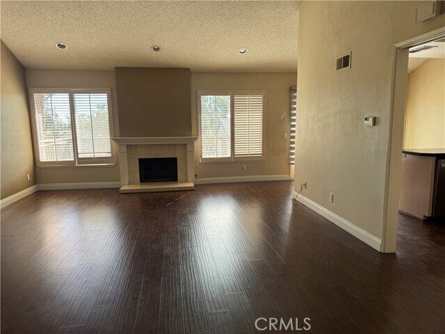 Building Photo - 2310 Applewood Cir