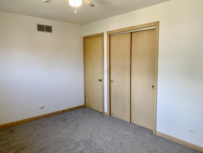 Building Photo - 4520 Thatcher Ave