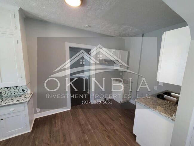 Building Photo - 1743 Radcliff Rd