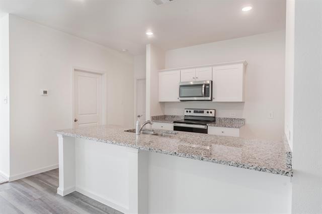 Building Photo - 1737 Escondido Dr