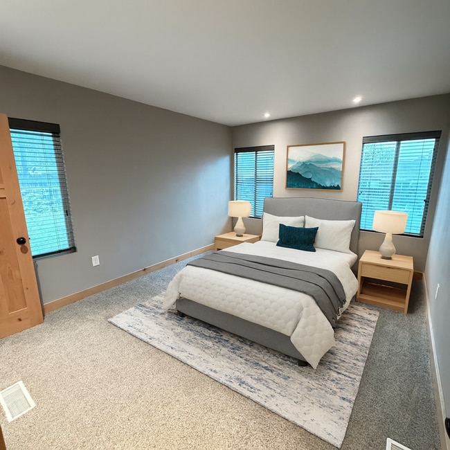 Building Photo - 3025 E 15th Ave