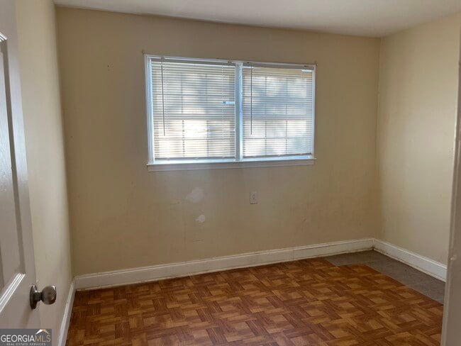 Building Photo - 416 Barbashela Dr