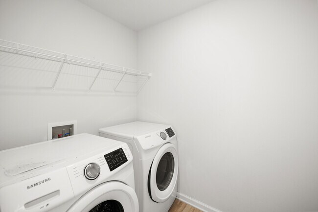 Building Photo - 1105 Valor Walk