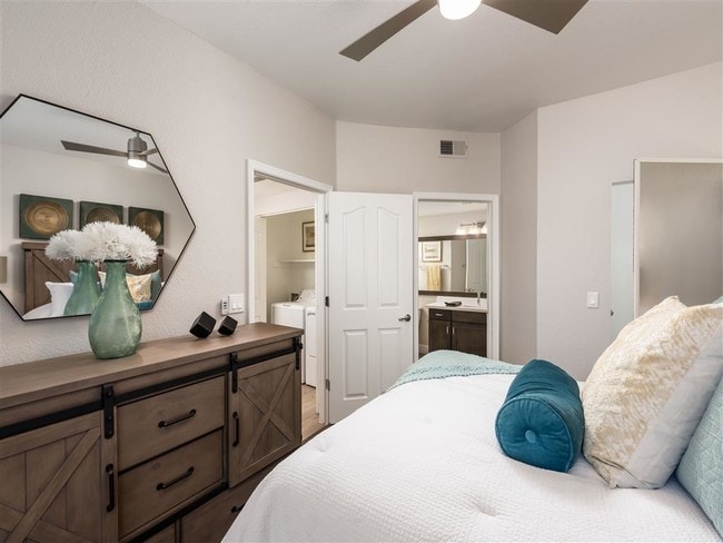 Building Photo - Elite North Scottsdale