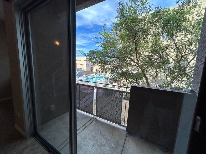 Building Photo - 6605 N 93rd Ave