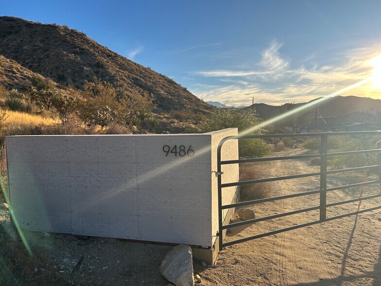 Building Photo - 9486 Craver Rd