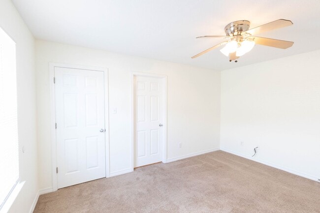 Building Photo - 3 Bedroom 2 Bath - D'Iberville