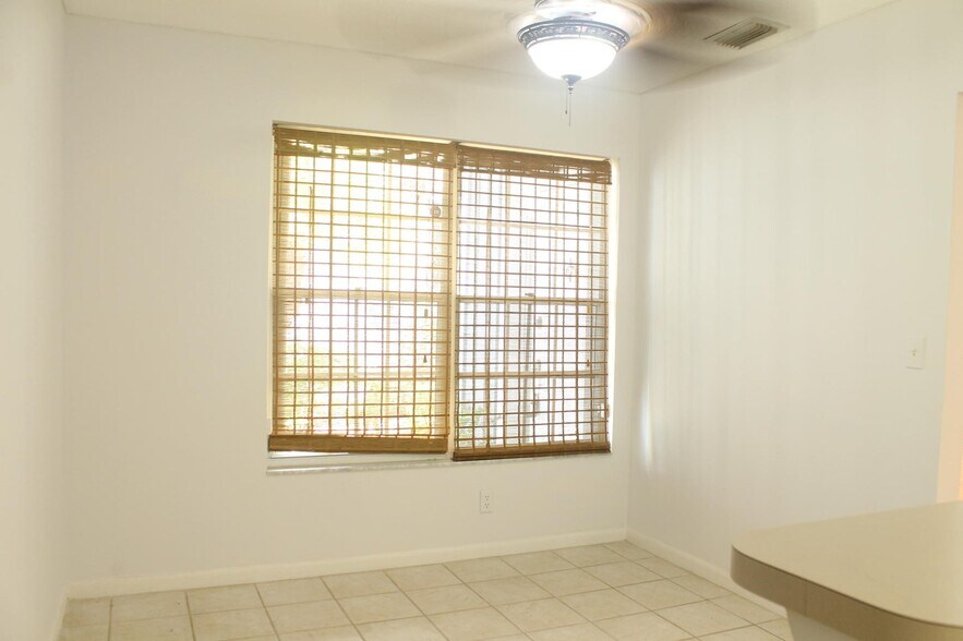 Building Photo - 1522 Ocean Dunes Cir