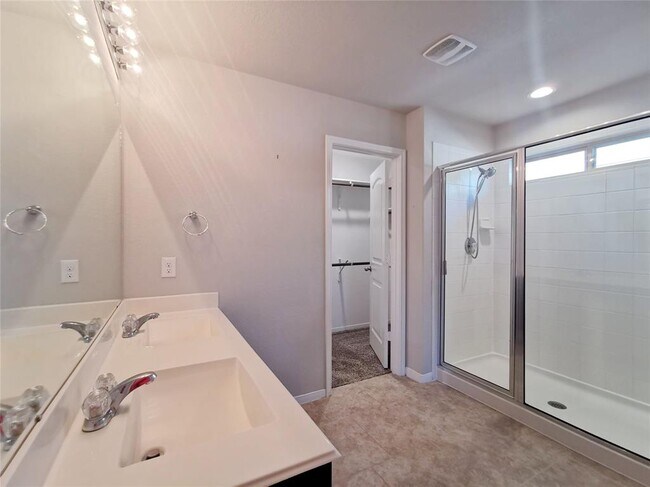 Building Photo - 29331 Dunns Creek Ct