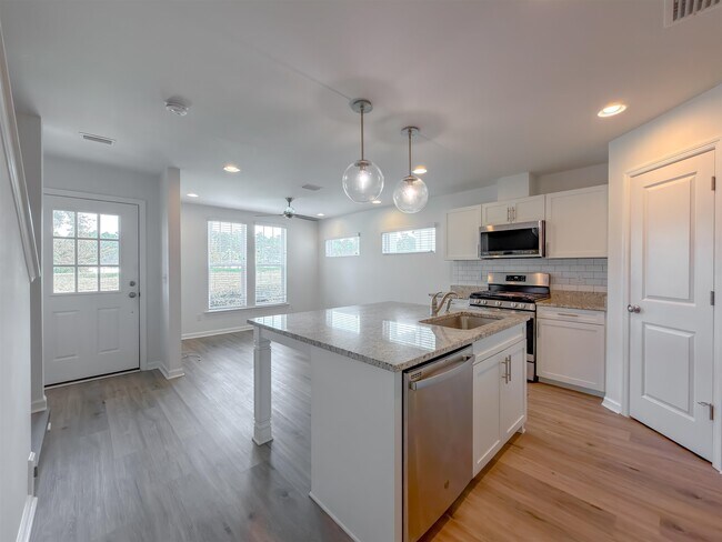 Building Photo - 2848 Blue Blossom Trail
