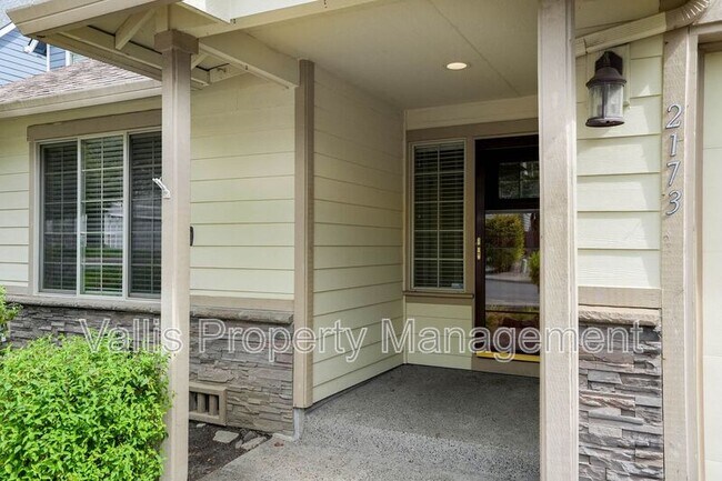 Building Photo - 2173 Laurine Ct NE