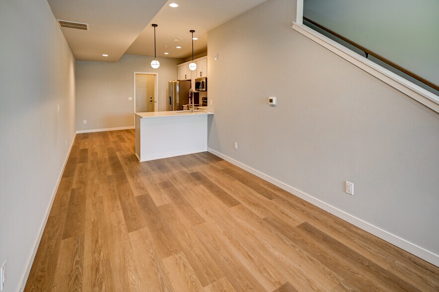 Building Photo - 2908 Radicchio Dr