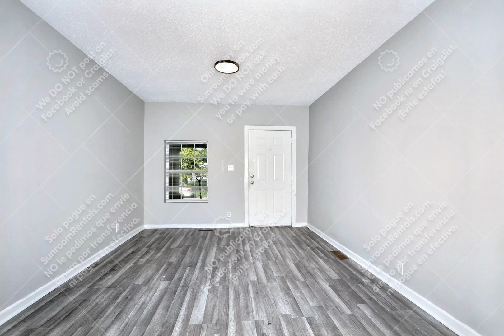 Building Photo - 414 N Temple Ave
