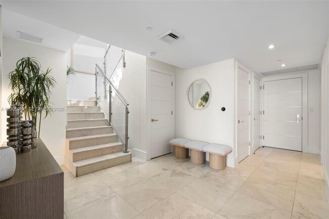 Building Photo - 1830 S Ocean Dr