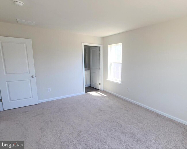 Building Photo - 874 Peaceful Ln
