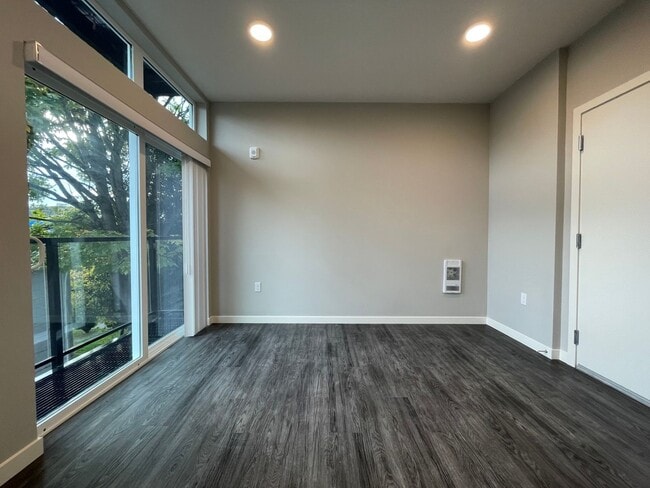 Interior Photo - Sylvan Court