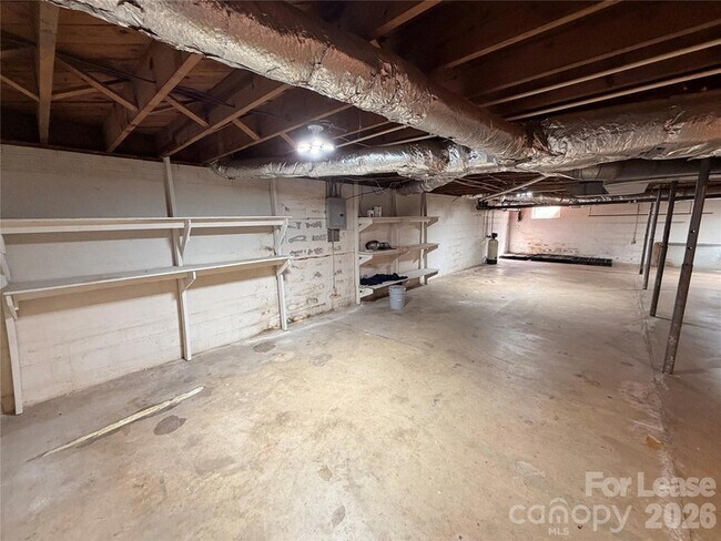 Building Photo - 2590 Otis Dellinger Rd
