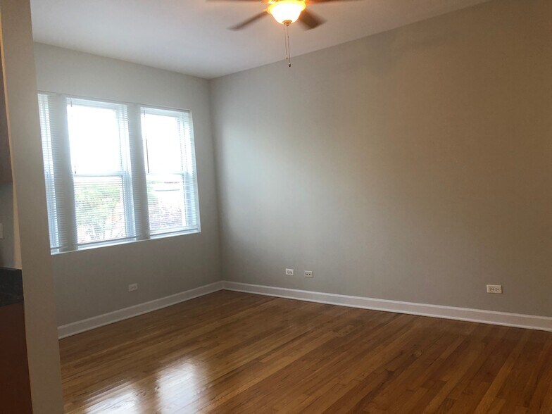 Building Photo - 3003 N Spaulding Ave