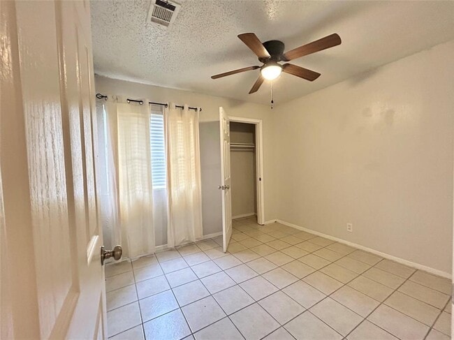 Building Photo - 2300 Cedrick Cove