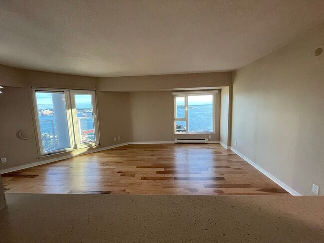 Building Photo - Beautiful Home In Arbor Place Tower