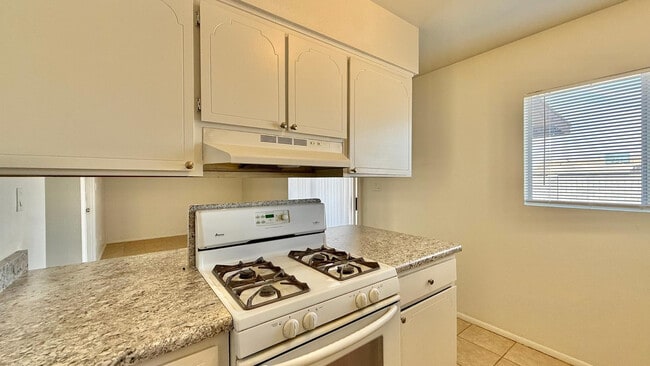 Building Photo - 12602 N 21st Ave