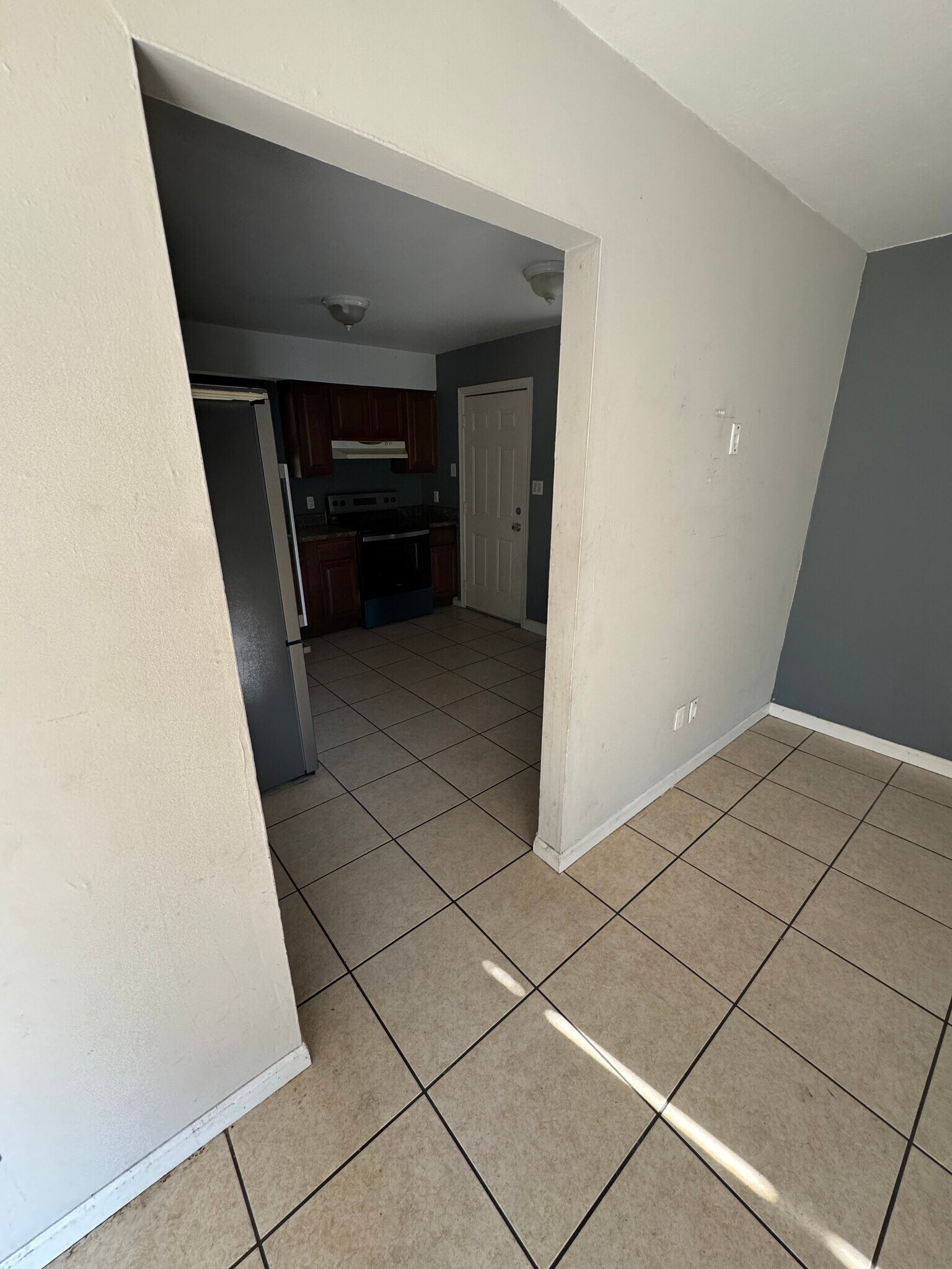 Building Photo - 1924 Nekoma Ct