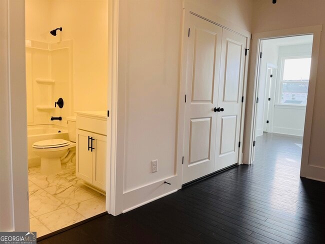 Building Photo - 1568 Driggs Dr NW