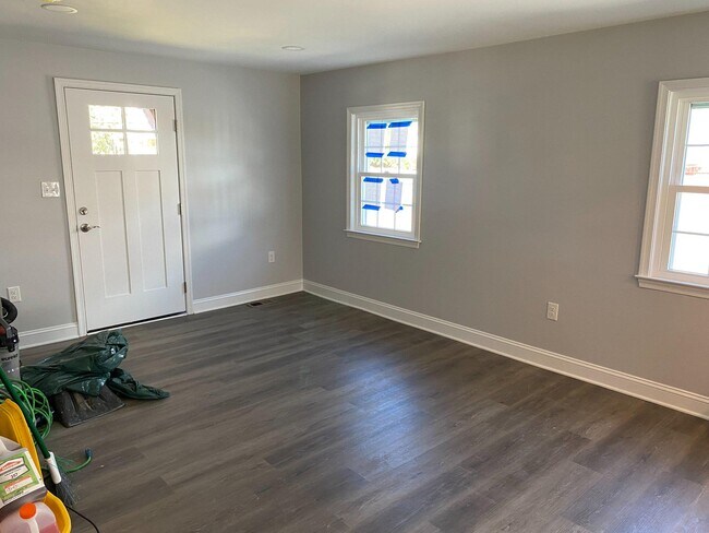 Building Photo - 108 Paoli Pike