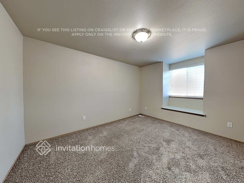 Building Photo - 14904 Woodland Ave E