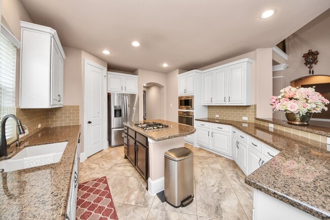 Building Photo - 2895 Ragusa Ln