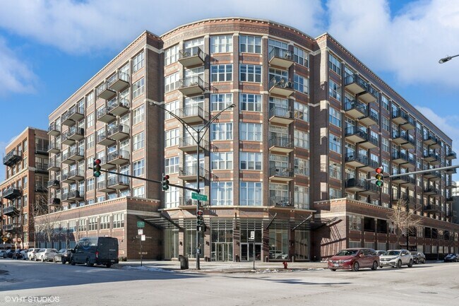 Primary Photo - 1000 W Adams St