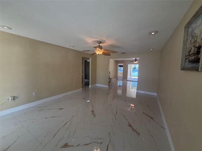 Building Photo - 6791 NW 32nd Ave