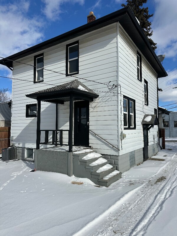 Building Photo - 28455 Melvin St