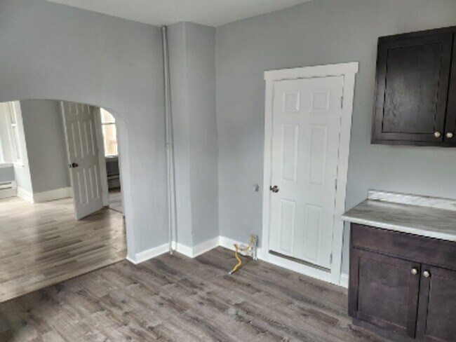 Building Photo - The Peaks on Muskegon