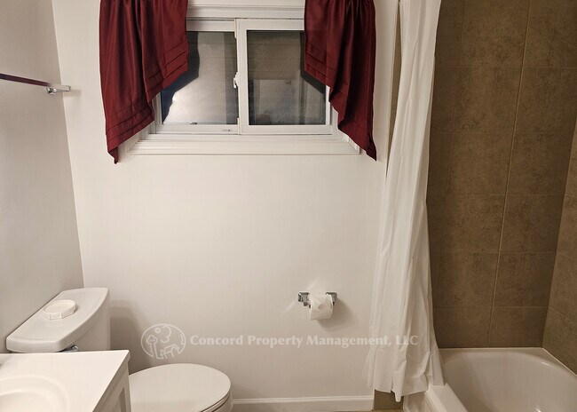 Building Photo - 7607 Meadow Way