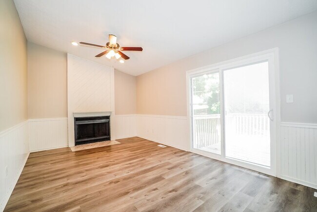 Building Photo - 450 Meadows Blvd